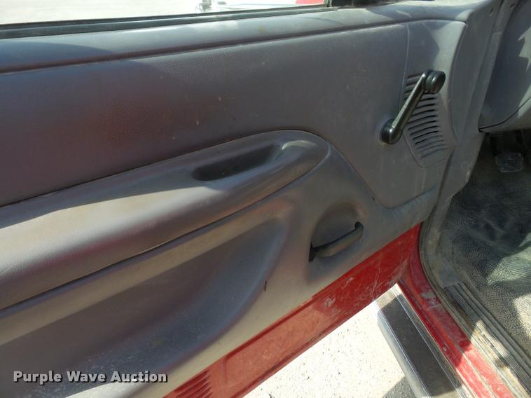 image for item DA6312 1997 Ford F350 Crew Cab flatbed pickup truck