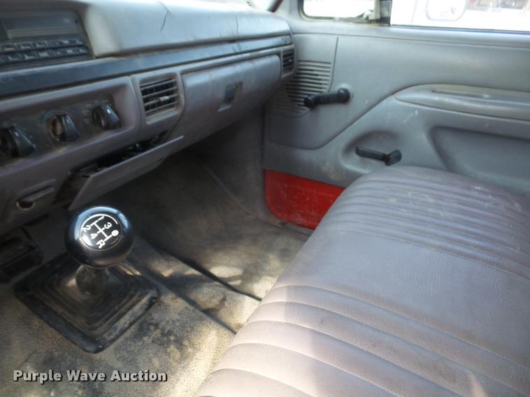 image for item DA6312 1997 Ford F350 Crew Cab flatbed pickup truck