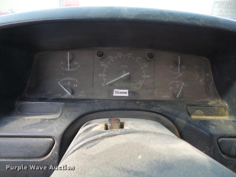 image for item DA6312 1997 Ford F350 Crew Cab flatbed pickup truck