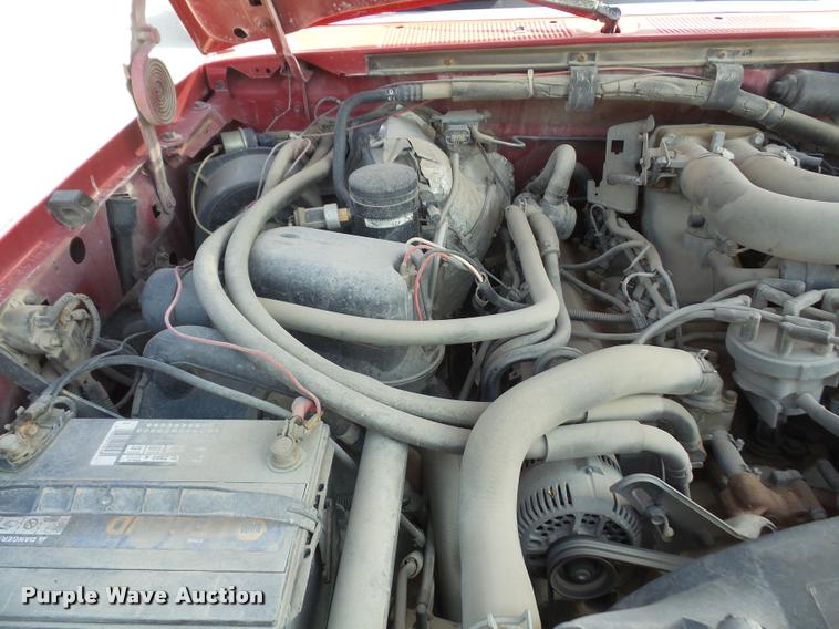 image for item DA6312 1997 Ford F350 Crew Cab flatbed pickup truck