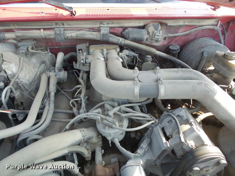 image for item DA6312 1997 Ford F350 Crew Cab flatbed pickup truck