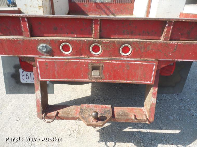 image for item DA6312 1997 Ford F350 Crew Cab flatbed pickup truck