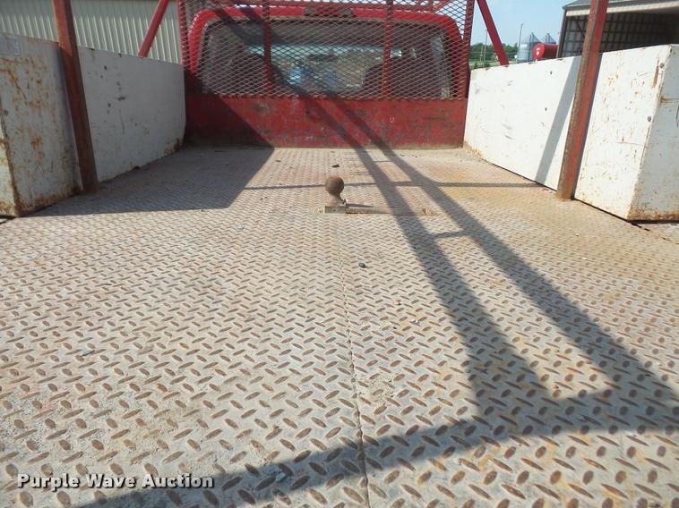image for item DA6312 1997 Ford F350 Crew Cab flatbed pickup truck