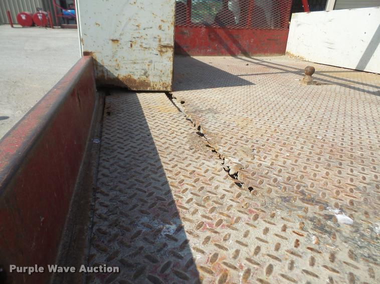 image for item DA6312 1997 Ford F350 Crew Cab flatbed pickup truck