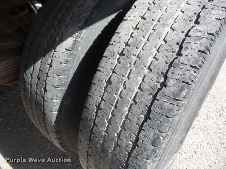 image for item DA6312 1997 Ford F350 Crew Cab flatbed pickup truck