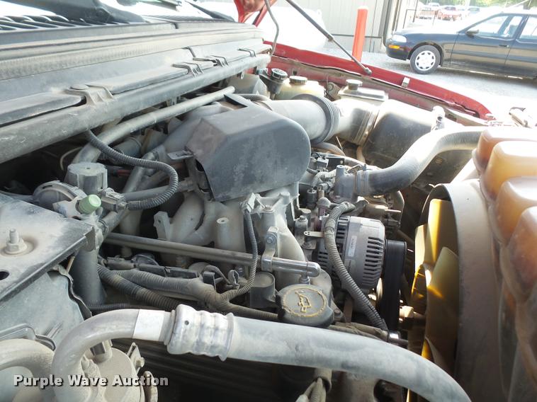 image for item DA6313 1999 Ford F350 Super Duty Crew Cab flatbed pickup truck