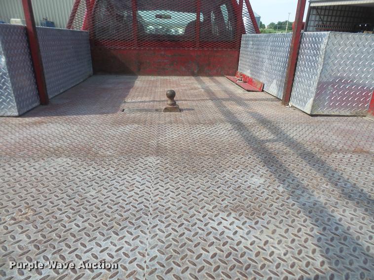 image for item DA6313 1999 Ford F350 Super Duty Crew Cab flatbed pickup truck