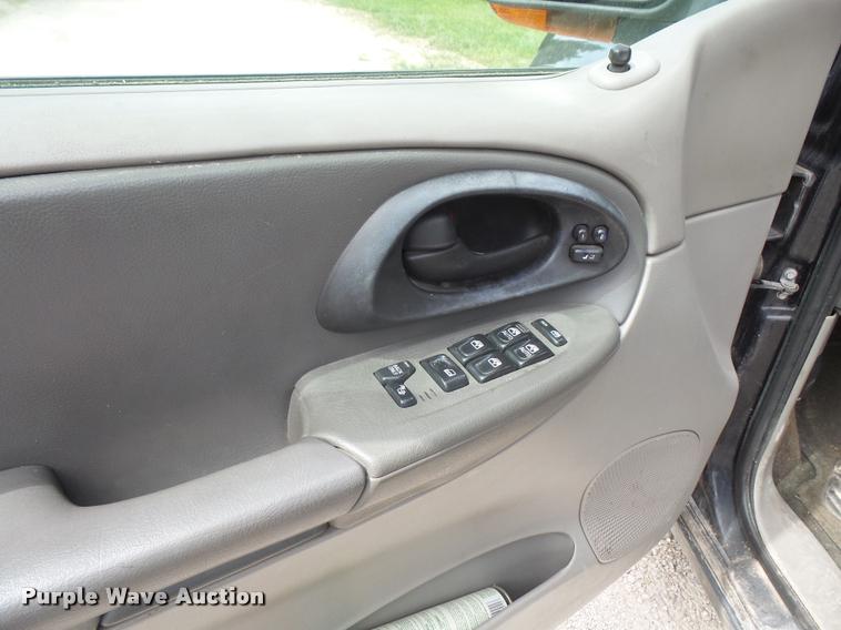 image for item DA6328 2003 Chevrolet TrailBlazer EXT SUV