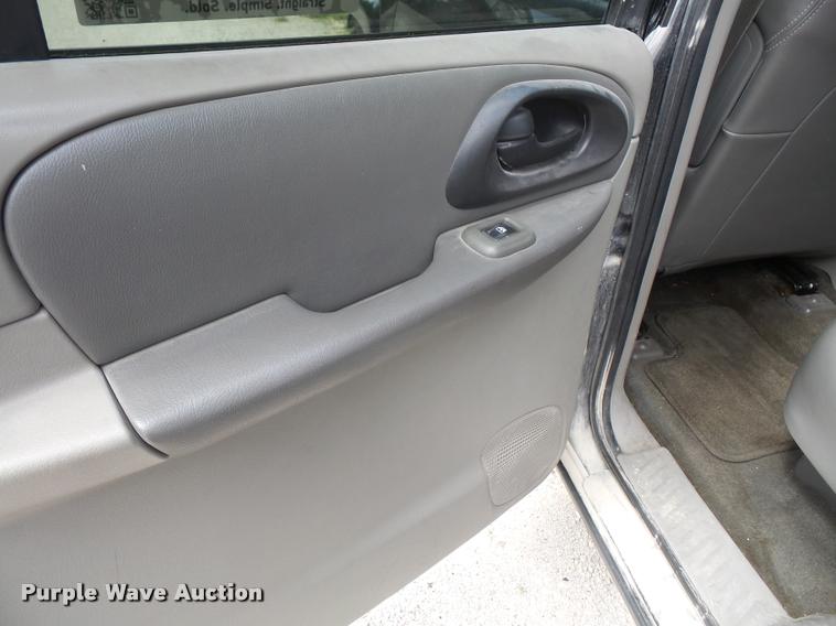 image for item DA6328 2003 Chevrolet TrailBlazer EXT SUV