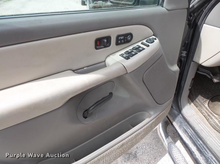 image for item DA6329 2001 Chevrolet Suburban K1500 SUV