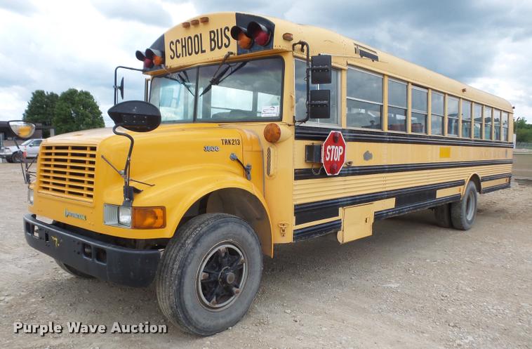 image for item DA6366 1993 International 3800 school bus