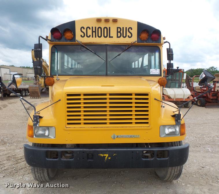 image for item DA6366 1993 International 3800 school bus