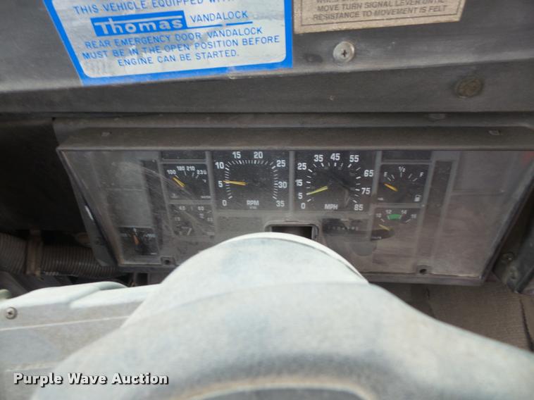 image for item DA6366 1993 International 3800 school bus