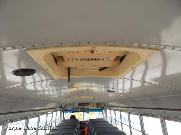 image for item DA6366 1993 International 3800 school bus