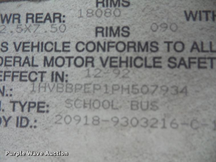 image for item DA6366 1993 International 3800 school bus
