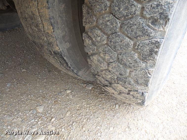 image for item DA6366 1993 International 3800 school bus