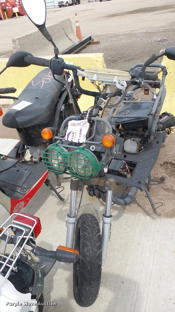 image for item DA7882 2013 Bashan moped