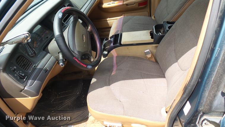 image for item DA7885 1996 Ford Crown Victoria