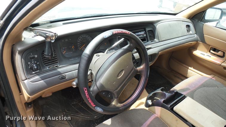 image for item DA7885 1996 Ford Crown Victoria