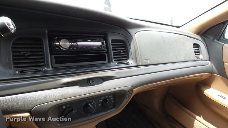 image for item DA7885 1996 Ford Crown Victoria
