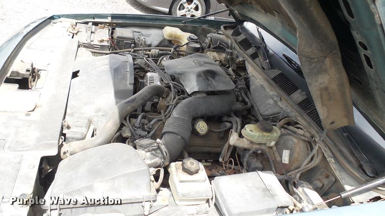 image for item DA7885 1996 Ford Crown Victoria