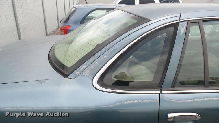 image for item DA7885 1996 Ford Crown Victoria