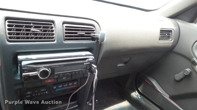 image for item DA7886 1991 Nissan Sentra