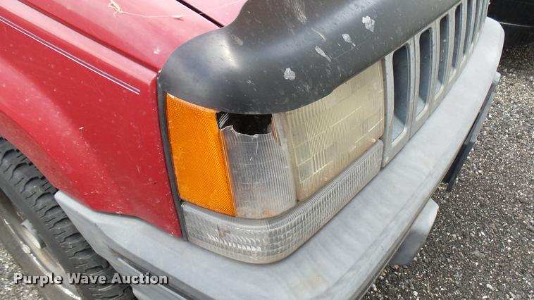 image for item DA7888 1993 Jeep Grand Cherokee SUV