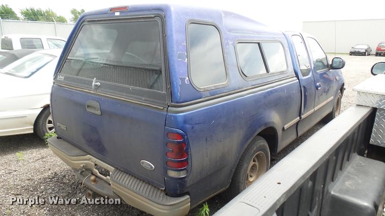 image for item DA7889 1997 Ford F150 SuperCab pickup truck
