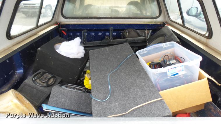 image for item DA7889 1997 Ford F150 SuperCab pickup truck