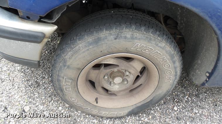 image for item DA7889 1997 Ford F150 SuperCab pickup truck