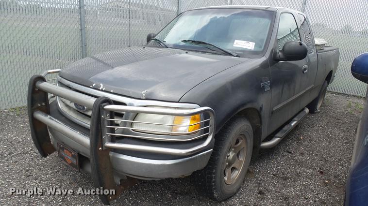 image for item DA7890 2003 Ford F150 SuperCab pickup truck