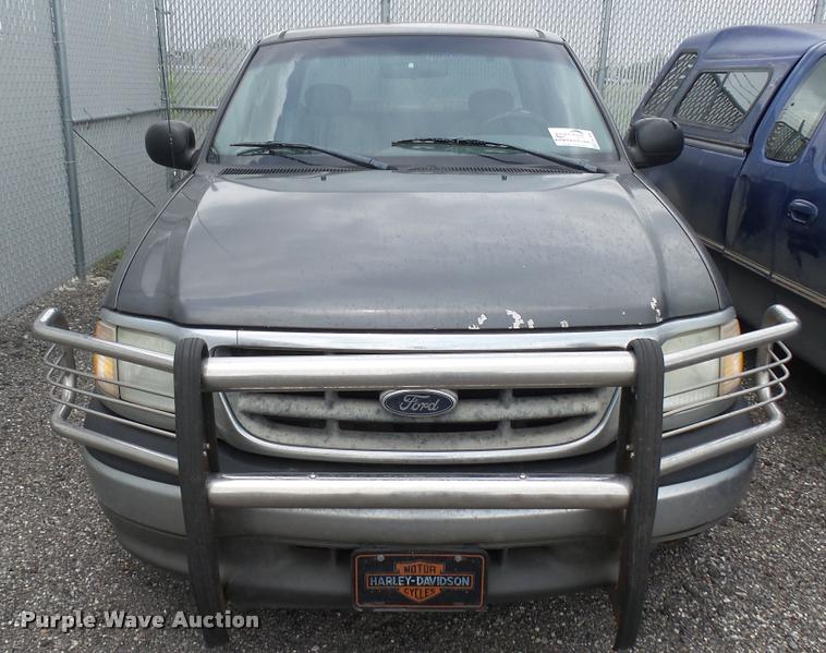 image for item DA7890 2003 Ford F150 SuperCab pickup truck