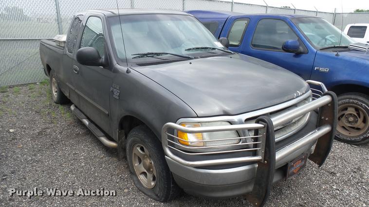 image for item DA7890 2003 Ford F150 SuperCab pickup truck