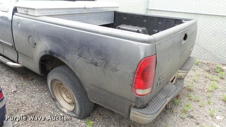 image for item DA7890 2003 Ford F150 SuperCab pickup truck