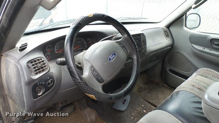 image for item DA7890 2003 Ford F150 SuperCab pickup truck