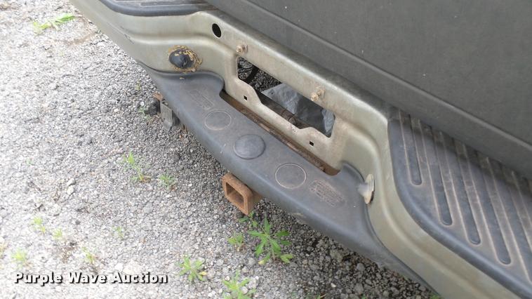 image for item DA7890 2003 Ford F150 SuperCab pickup truck