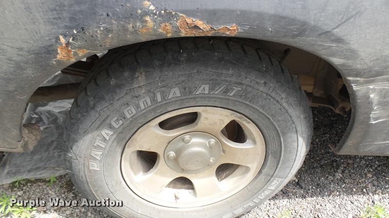 image for item DA7890 2003 Ford F150 SuperCab pickup truck