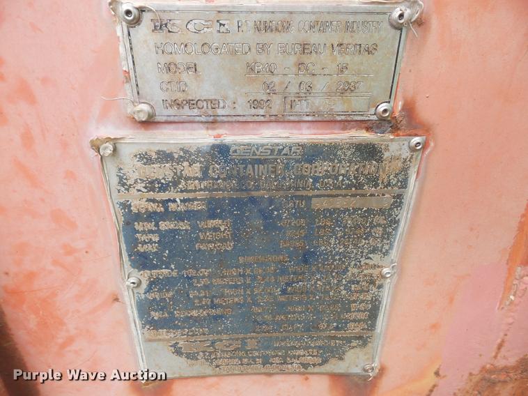 image for item DA8226 1992 storage container