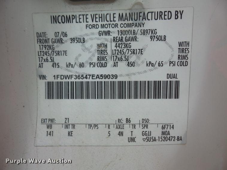 image for item DA8228 2007 Ford F350 Super Duty pickup truck