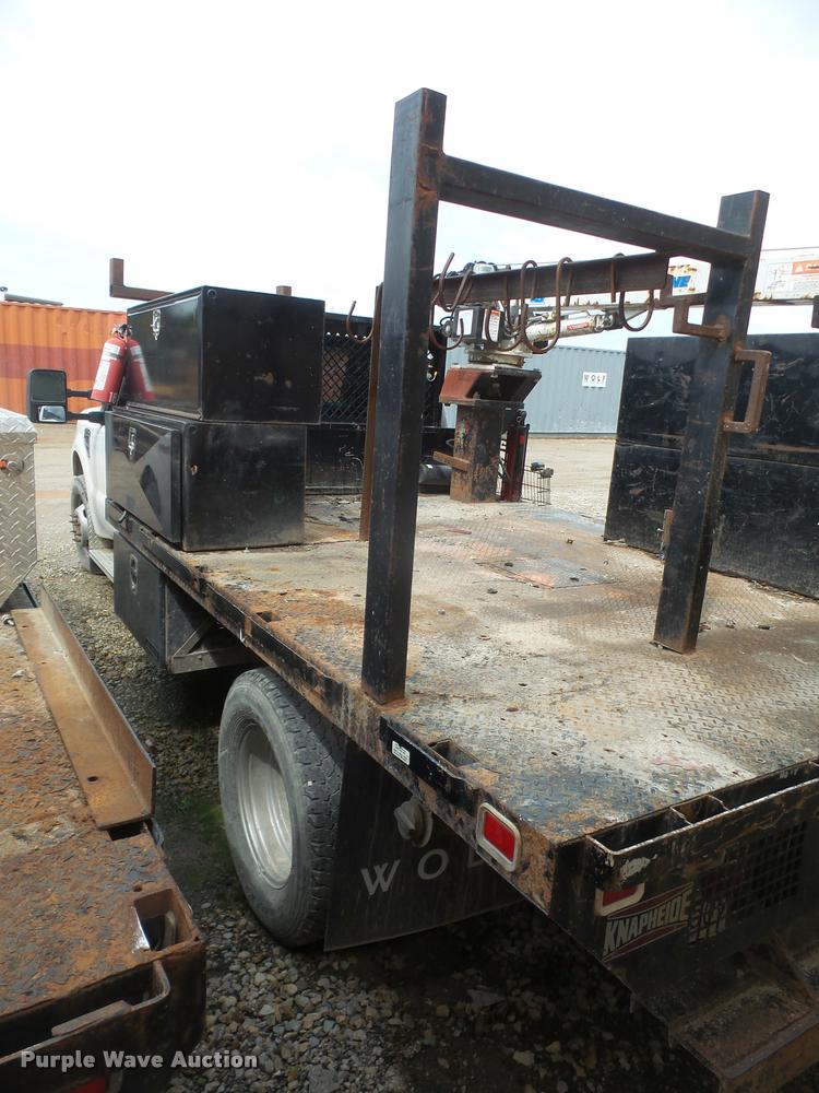 image for item DA8230 2008 Ford F350 Super Duty flatbed pickup truck with crane