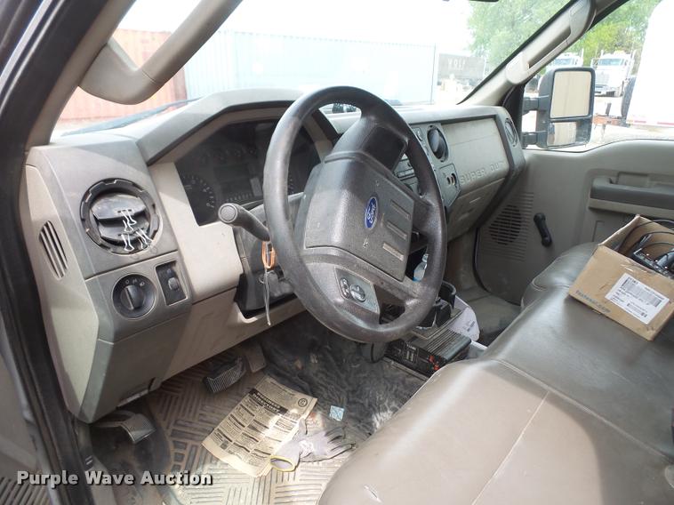 image for item DA8230 2008 Ford F350 Super Duty flatbed pickup truck with crane