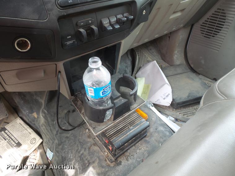 image for item DA8230 2008 Ford F350 Super Duty flatbed pickup truck with crane