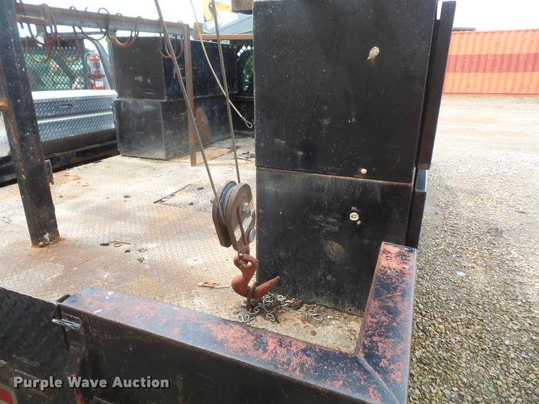 image for item DA8230 2008 Ford F350 Super Duty flatbed pickup truck with crane