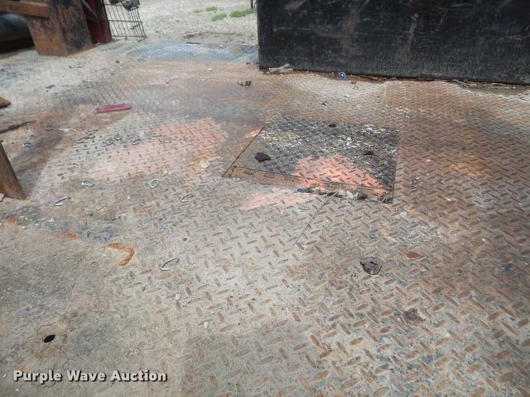 image for item DA8230 2008 Ford F350 Super Duty flatbed pickup truck with crane