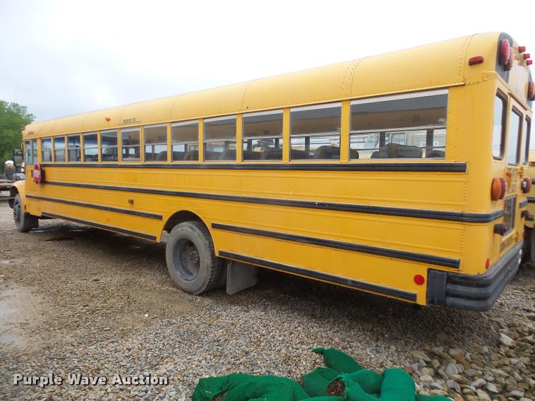 image for item DA8241 1997 International 3800 school bus