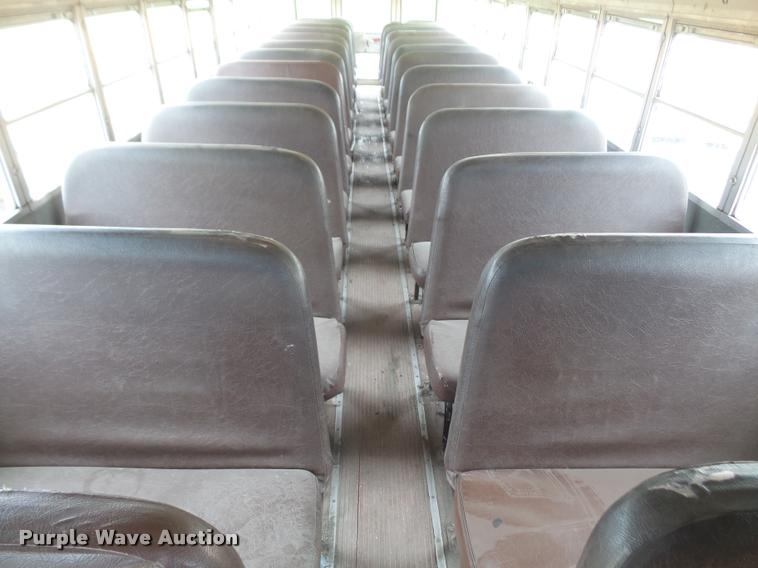 image for item DA8241 1997 International 3800 school bus