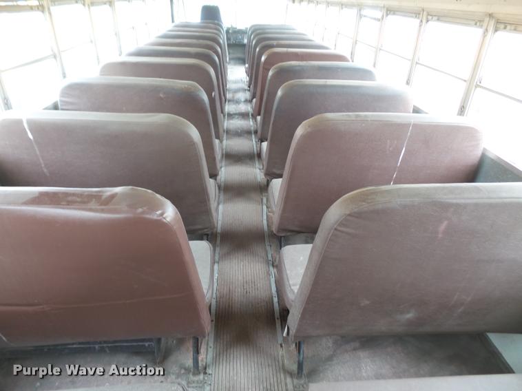 image for item DA8241 1997 International 3800 school bus