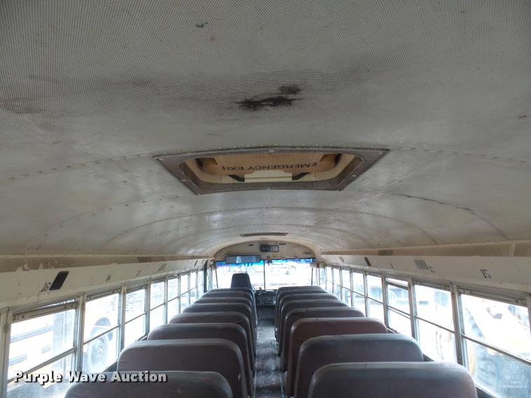 image for item DA8241 1997 International 3800 school bus