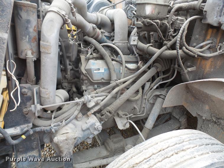 image for item DA8241 1997 International 3800 school bus